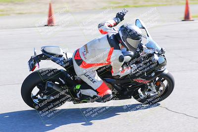 media/Jan-20-2023-Fastrack Riders (Fri) [[f2ad32aba3]]/Level 1/session 3 turn 9/